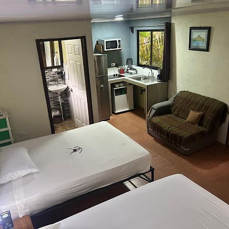 Granja Agua Azul, Wi-Fi,Ac-Wc,Parking,La Fortuna Esterno foto